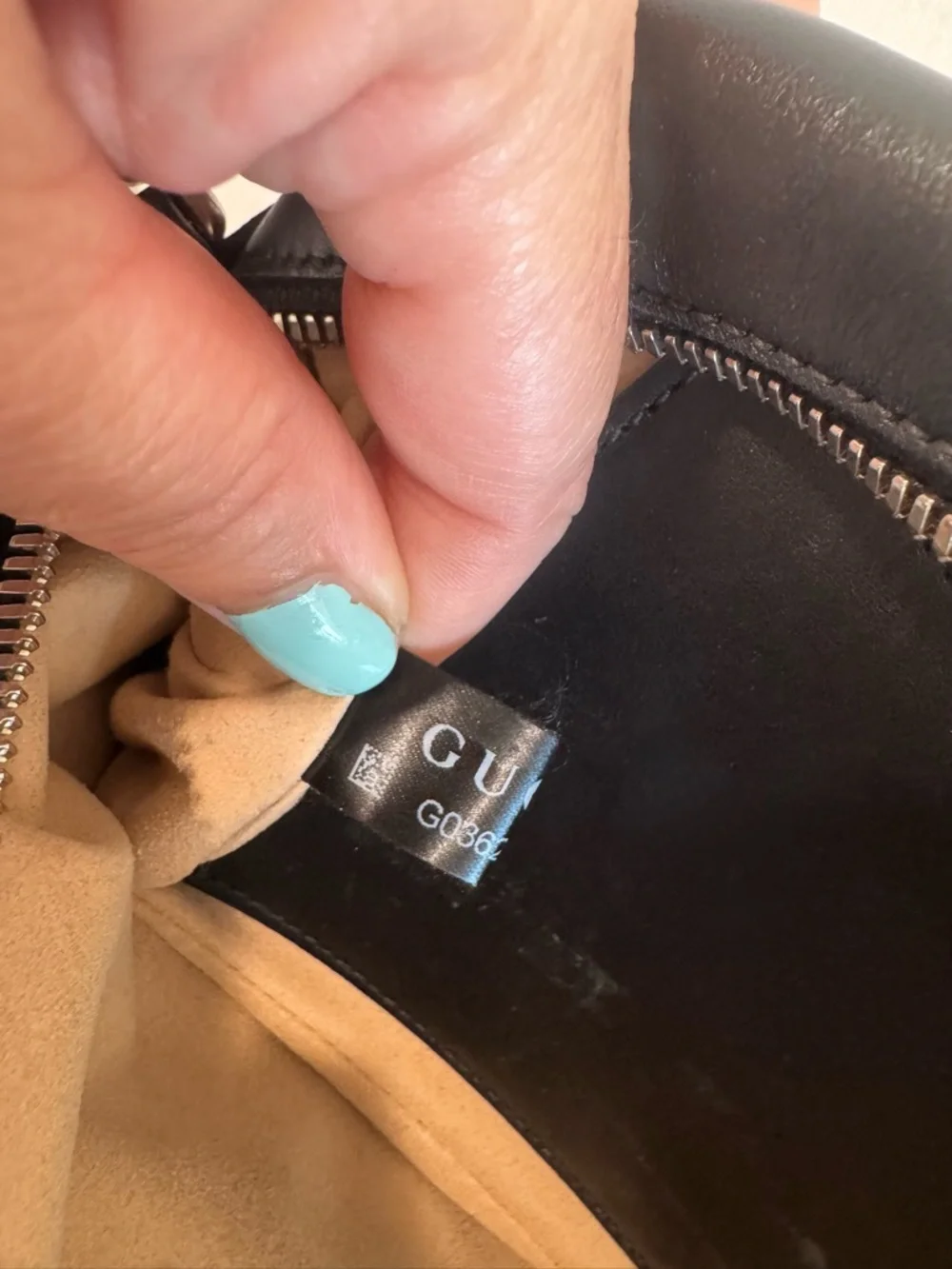Gucci GG Marmont Camera Bag (Black) Matelasse Leather - Picture 7 of 11